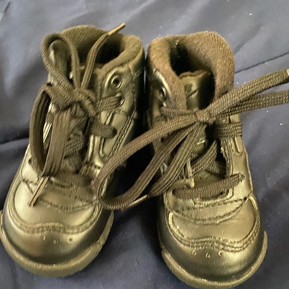 Nike boots - Picture 3 of 3